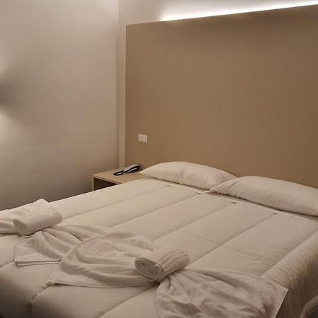Hotel Azzano Decimo Esterno foto